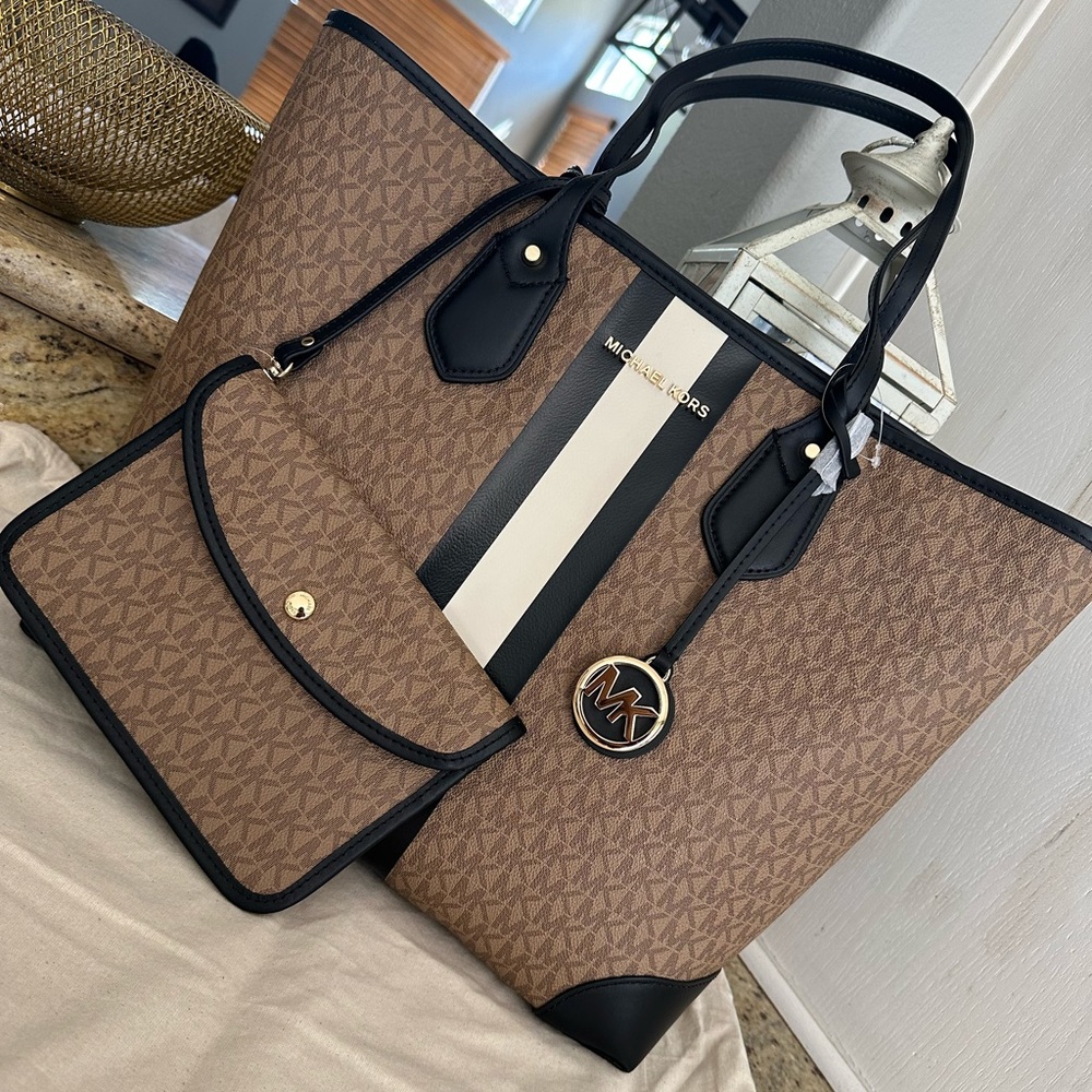 New my large tote Eva with clutch ❤️ - Picture 3 of 10